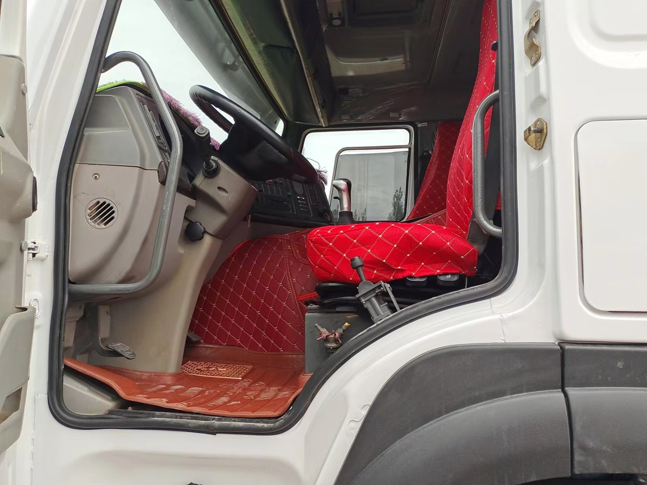 SINOTRUK HOWO Dump truck 371 6x4 - Tipvogn lastbil: billede 5 SINOTRUK HOWO Dump truck 371 6x4 - Tipvogn lastbil: billede 5