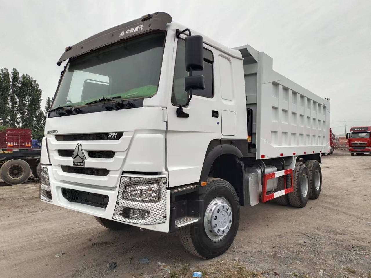 SINOTRUK HOWO Dump truck 371 6x4 - Tipvogn lastbil: billede 2 SINOTRUK HOWO Dump truck 371 6x4 - Tipvogn lastbil: billede 2