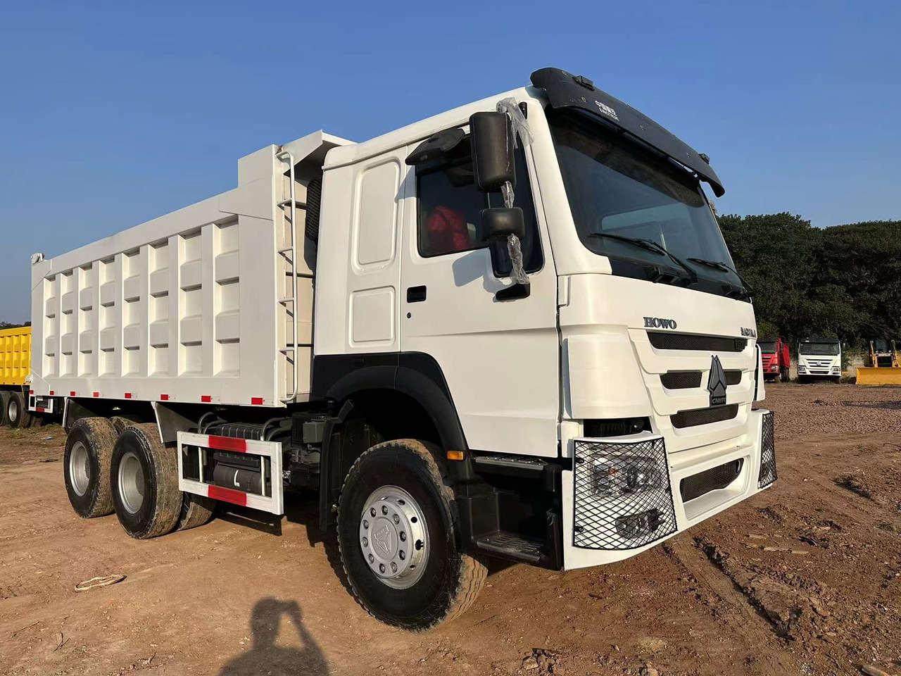 SINOTRUK HOWO HOWO 371 6x4 - Tipvogn lastbil: billede 2 SINOTRUK HOWO HOWO 371 6x4 - Tipvogn lastbil: billede 2