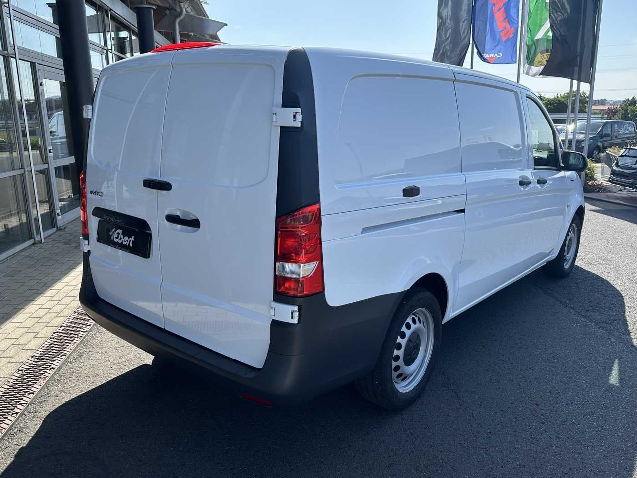 Mercedes-Benz eVito 112 Klima Kamera Navi SHZ Tempomat - Små varebil, El-varebil: billede 4 Mercedes-Benz eVito 112 Klima Kamera Navi SHZ Tempomat - Små varebil, El-varebil: billede 4