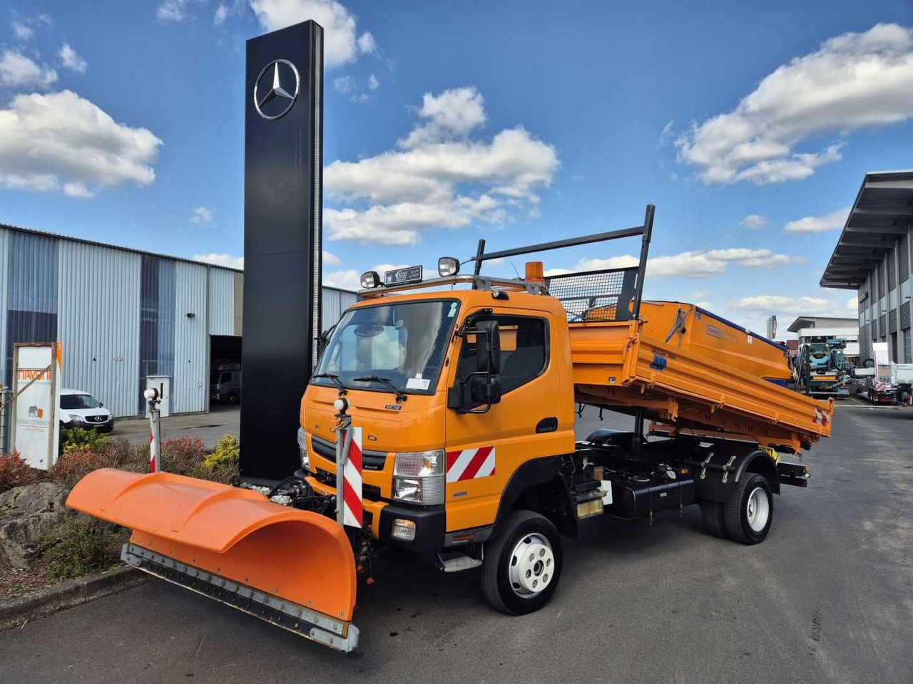 Mitsubishi Canter 6C18 4x4 Kipper Winterdienst Schild 2x AH - Ladbil med tip: billede 1 Mitsubishi Canter 6C18 4x4 Kipper Winterdienst Schild 2x AH - Ladbil med tip: billede 1