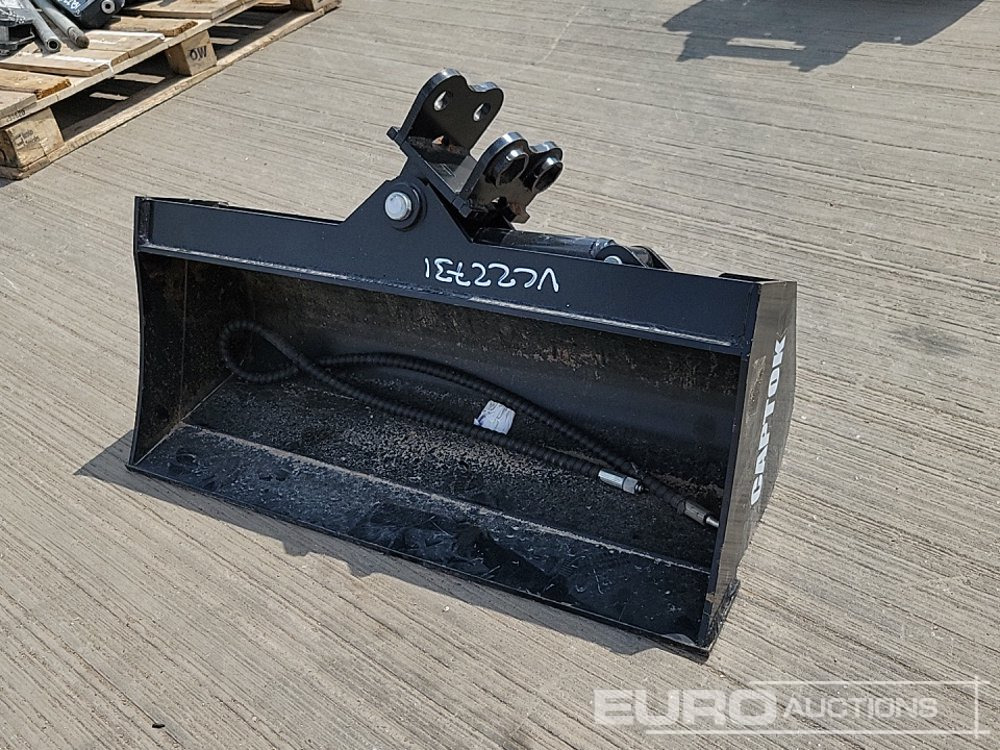 Captok 32" Hydraulic Tilting Bucket 25mm Pin to suit Mini Excavator - Skovl: billede 1 Captok 32" Hydraulic Tilting Bucket 25mm Pin to suit Mini Excavator - Skovl: billede 1
