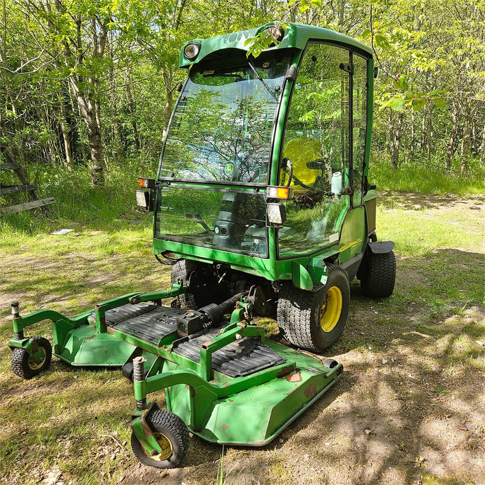 John Deere 1565 Series II 4WD - Plæneklipper: billede 1 John Deere 1565 Series II 4WD - Plæneklipper: billede 1