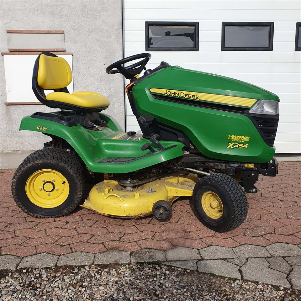 John Deere X354 - Plæneklipper: billede 4 John Deere X354 - Plæneklipper: billede 4