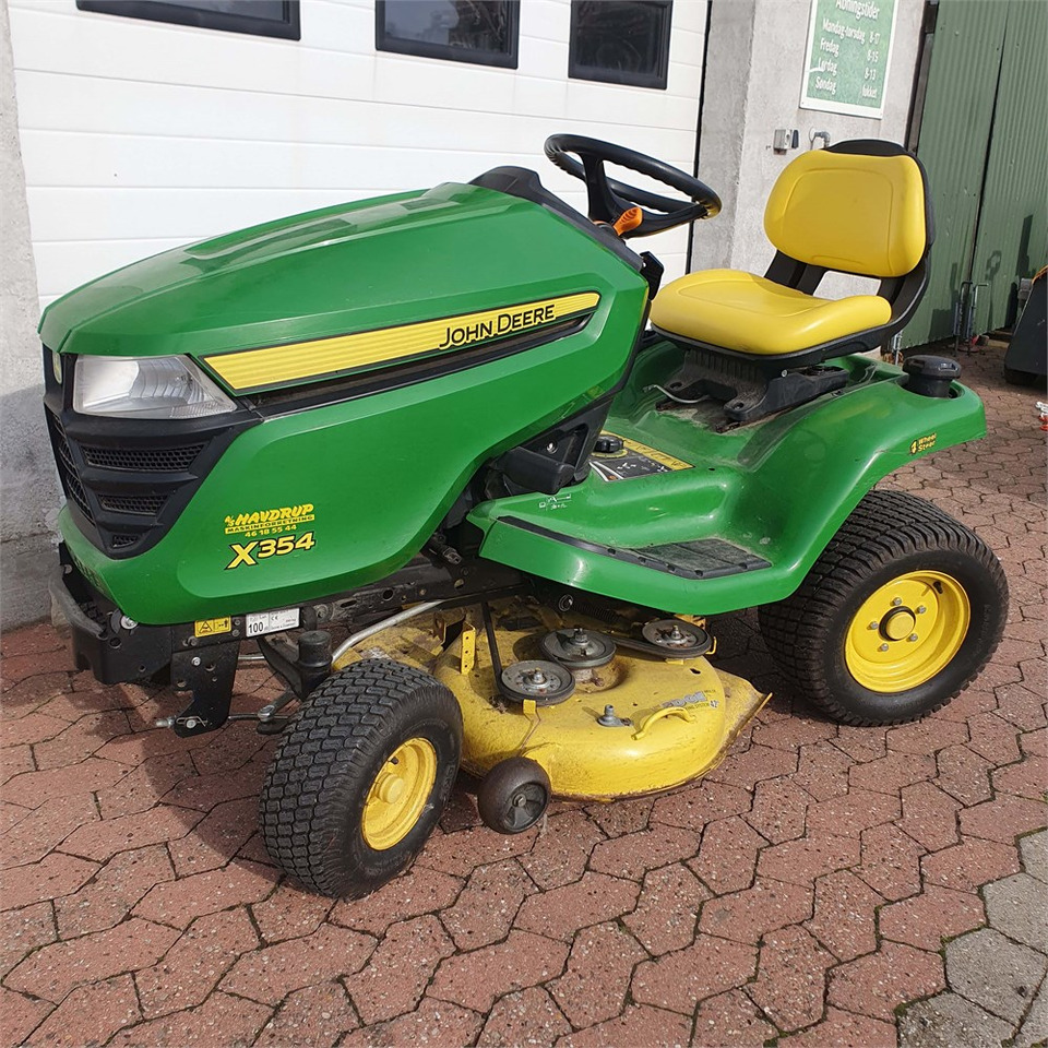 John Deere X354 - Plæneklipper: billede 3 John Deere X354 - Plæneklipper: billede 3