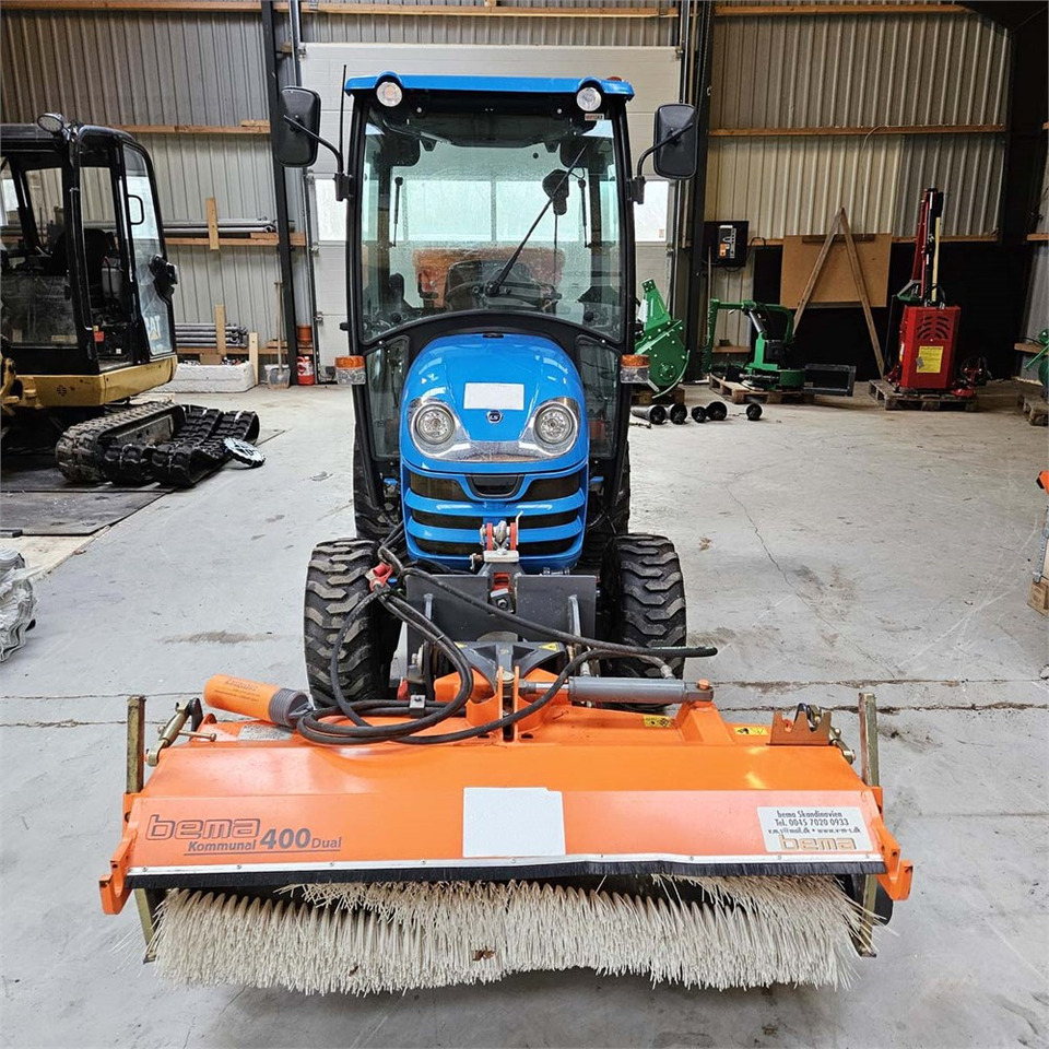LS Mtron XJ25HST - Kommunal traktor: billede 3 LS Mtron XJ25HST - Kommunal traktor: billede 3