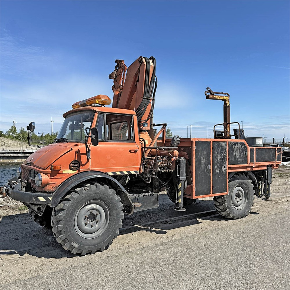 Mercedes Unimog 116 - Lastbil med kran: billede 4 Mercedes Unimog 116 - Lastbil med kran: billede 4