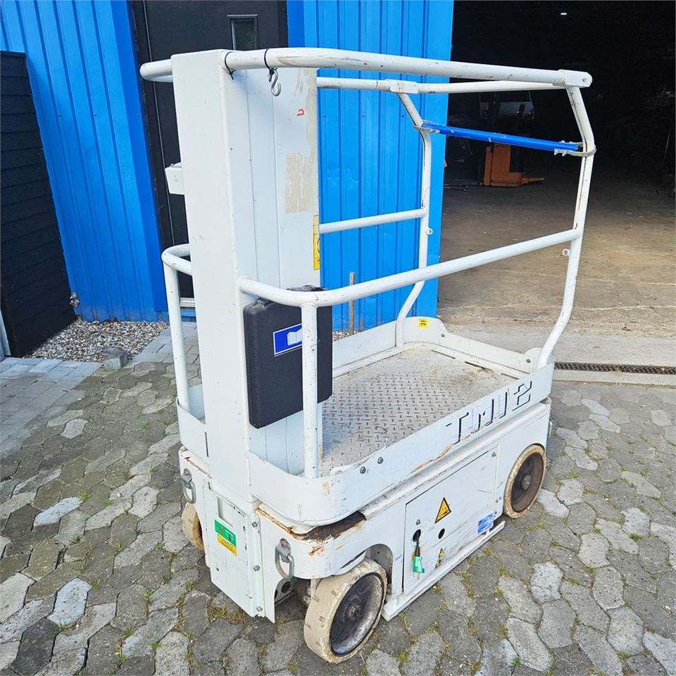 UpRight TM12 - Søjlelift: billede 2 UpRight TM12 - Søjlelift: billede 2
