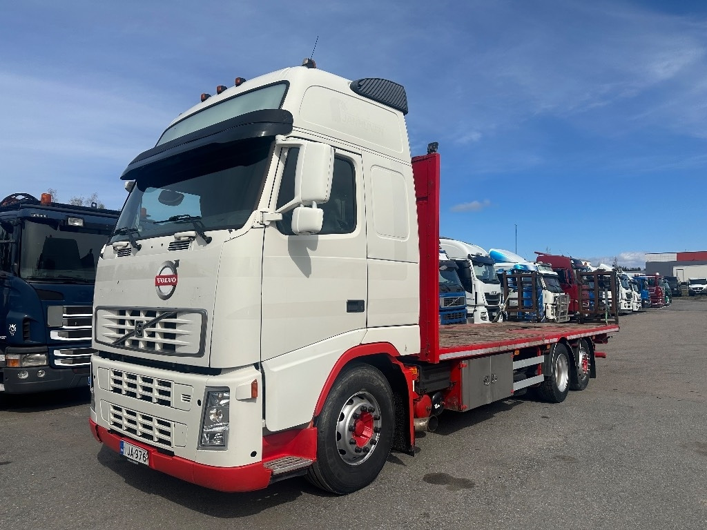 Volvo FH12 460 - Lastbil med lad: billede 1 Volvo FH12 460 - Lastbil med lad: billede 1