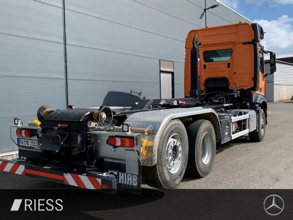 Mercedes-Benz 2551 L Abrollkipper mit HAD, gelenkter liftbarer - Lastbil: billede 3 Mercedes-Benz 2551 L Abrollkipper mit HAD, gelenkter liftbarer - Lastbil: billede 3