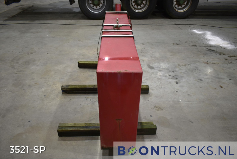 Onbekend HYDRAULIEKTANK | L 30 x W 183 x H 77 cm * ca 400 L - Hydraulisk tank: billede 4 Onbekend HYDRAULIEKTANK | L 30 x W 183 x H 77 cm * ca 400 L - Hydraulisk tank: billede 4
