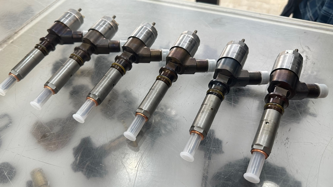 CATERPILLAR Injector 2645A753 - Injector for Entreprenørmaskin: billede 4 CATERPILLAR Injector 2645A753 - Injector for Entreprenørmaskin: billede 4