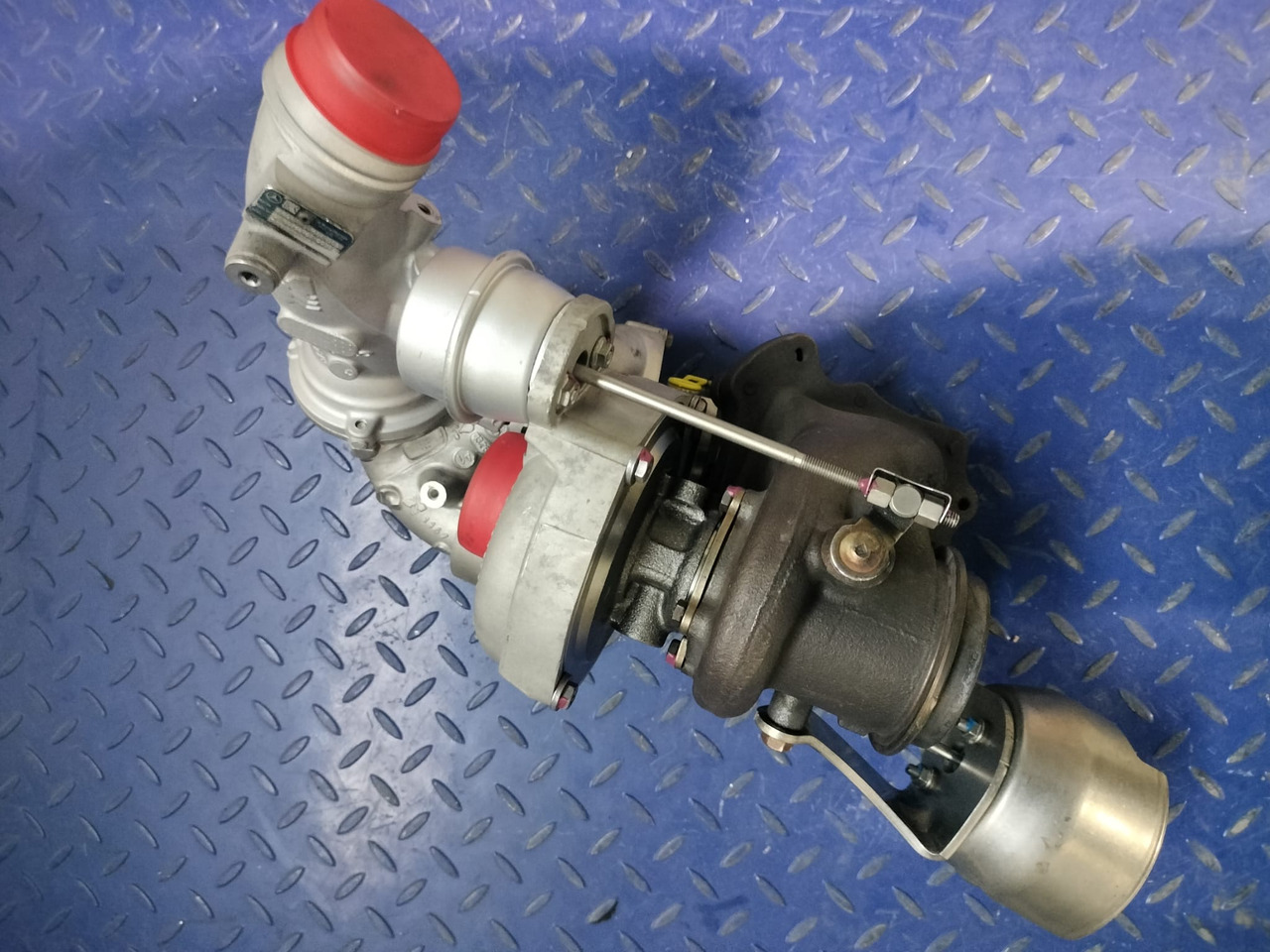 Mercedes Benz BiTurbocharger A6510901686 - Turbolader for Varebil: billede 2 Mercedes Benz BiTurbocharger A6510901686 - Turbolader for Varebil: billede 2