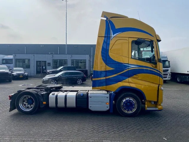 Volvo FH 13.460 low deck trekker, XL cabine, euro 6 , showstaat - Trækker: billede 3 Volvo FH 13.460 low deck trekker, XL cabine, euro 6 , showstaat - Trækker: billede 3